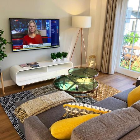 Parkside Penthouse Appartamento Yeovil Esterno foto