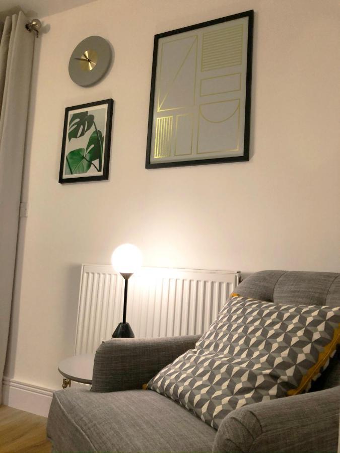 Parkside Penthouse Appartamento Yeovil Esterno foto