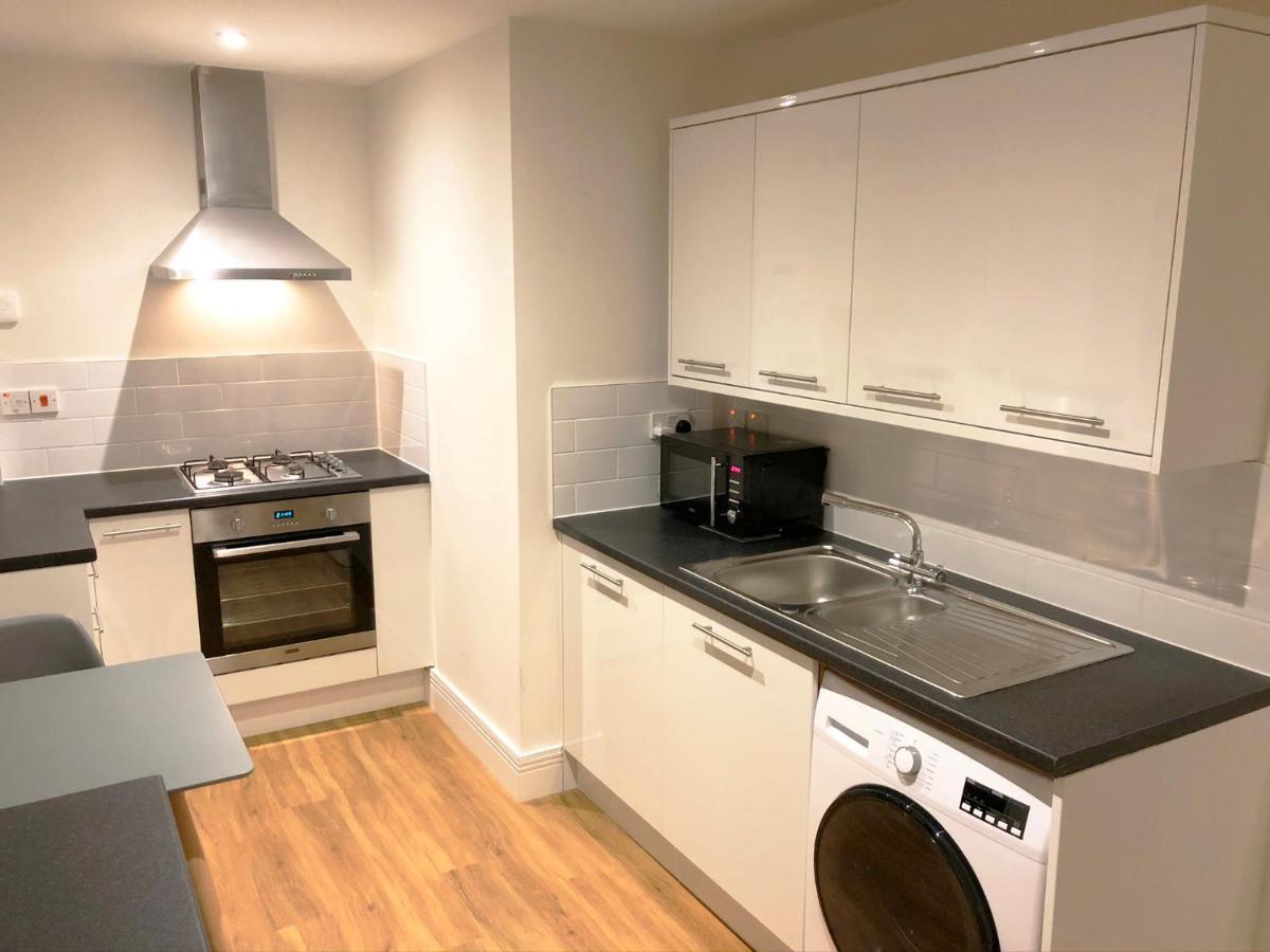 Parkside Penthouse Appartamento Yeovil Esterno foto