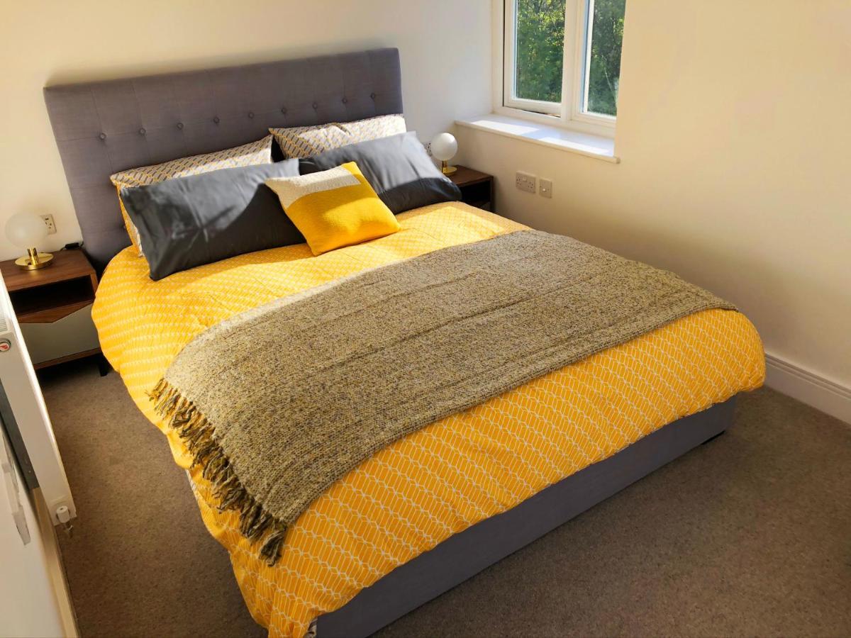 Parkside Penthouse Appartamento Yeovil Esterno foto