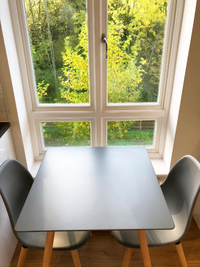 Parkside Penthouse Appartamento Yeovil Esterno foto